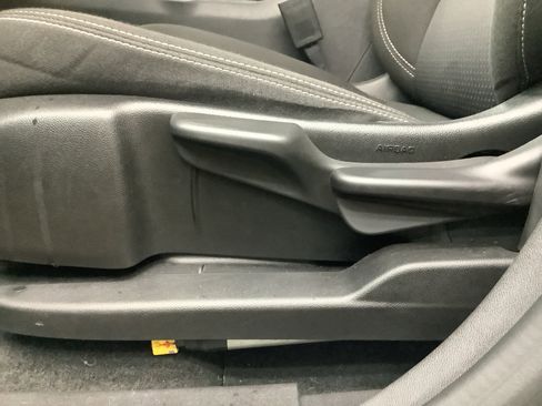 Used 2024 GMC Terrain SLE image 14