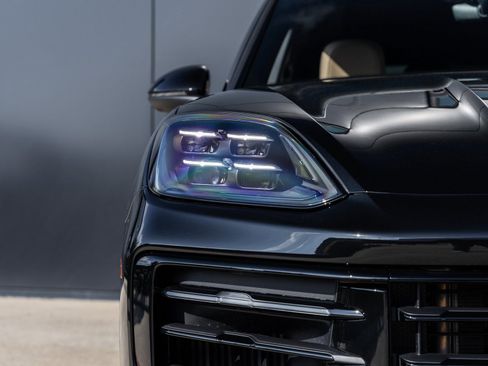 New 2026 Porsche Cayenne E-Hybrid image 18