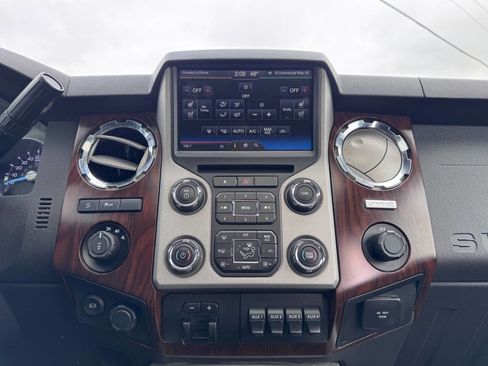 Used 2015 Ford F250 Lariat w/ Lariat Ultimate Package image 12