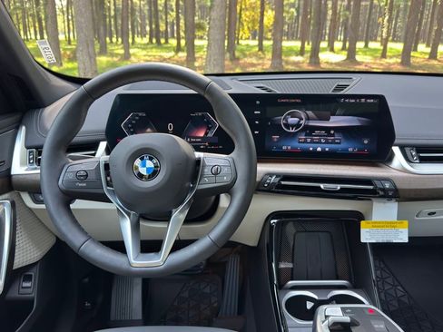 New 2026 BMW X1 xDrive28i w/ Technology Package AWD/4WD image 3