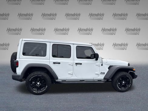 Used 2022 Jeep Wrangler Unlimited Sport w/ Sun And Sound Package AWD/4WD image 10