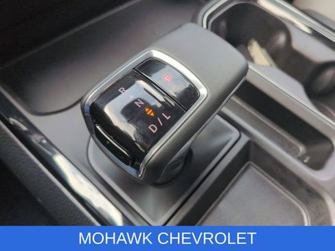 Used 2025 Chevrolet Silverado 1500 ZR2 w/ Technology Package image 17