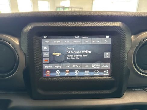 Used 2023 Jeep Wrangler Unlimited w/ Cold Weather Group AWD/4WD image 38