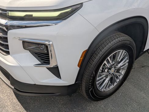 New 2026 Chevrolet Traverse LT image 8