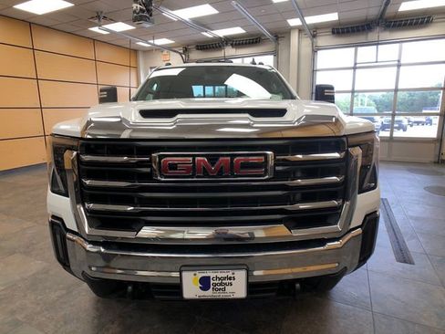 Used 2024 GMC Sierra 2500 SLE w/ SLE Value Package; AWD/4WD image 2