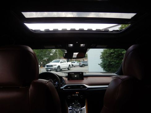 Used 2017 MAZDA CX-9 Signature image 18