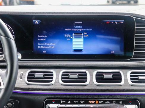 Used 2025 Mercedes-Benz GLE 450e 4MATIC image 16
