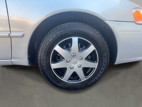 Used 2001 Toyota Corolla LE FWD image 22