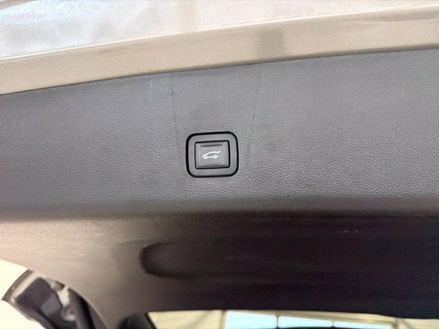 Used 2018 Chevrolet Traverse LT AWD/4WD image 21
