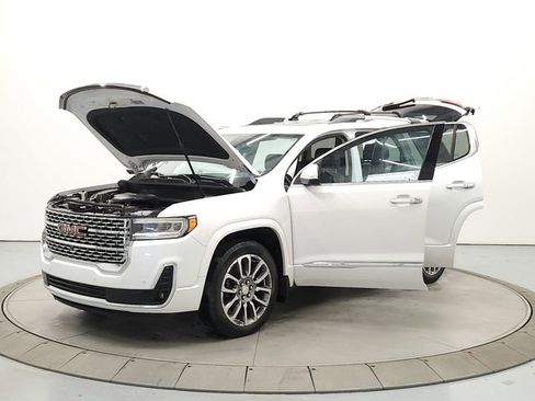 Used 2023 GMC Acadia Denali w/ Denali Ultimate Package AWD/4WD image 11