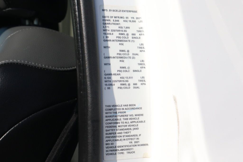 Used 2021 RAM 5500 Tradesman RWD image 47