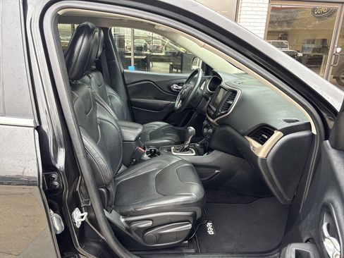 Used 2016 Jeep Cherokee Limited w/ Luxury Group image 9