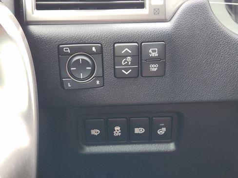 Used 2022 Lexus GX 460 Luxury w/ Off Road Package image 24