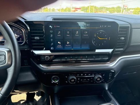 Used 2023 Chevrolet Silverado 1500 RST w/ Z71 Off-Road Package AWD/4WD image 7