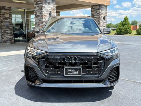 Used 2025 Audi SQ8 Prestige AWD/4WD image 7