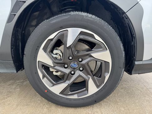 Certified 2024 Subaru Crosstrek 2.5i Limited image 2