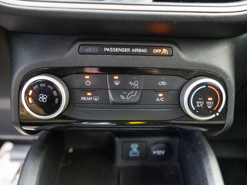 Used 2022 Ford Escape SE AWD/4WD image 24