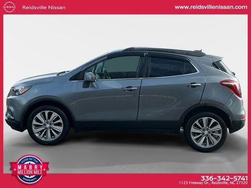Used 2020 Buick Encore Preferred image 3