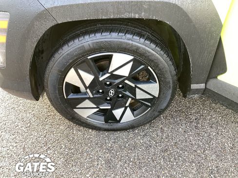 Used 2025 Hyundai Kona SEL FWD image 27