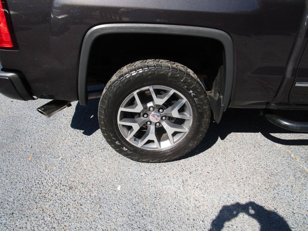 Used 2014 GMC Sierra 1500 SLT w/ All-Terrain Package AWD/4WD image 26