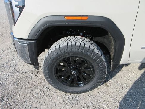 New 2026 GMC Sierra 2500 Pro AWD/4WD image 13