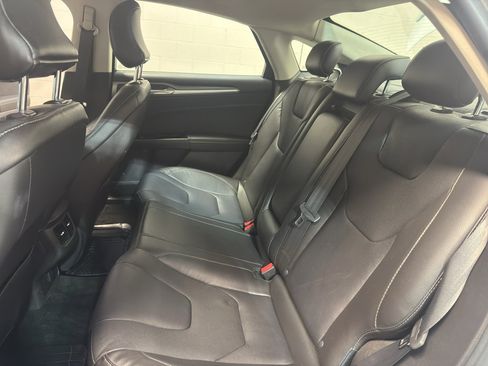 Used 2016 Ford Fusion Titanium FWD image 27