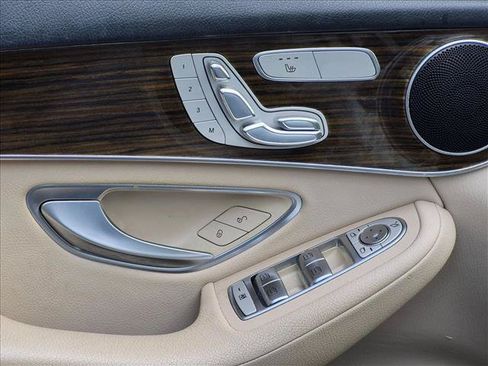 Certified 2019 Mercedes-Benz GLC 300 image 2