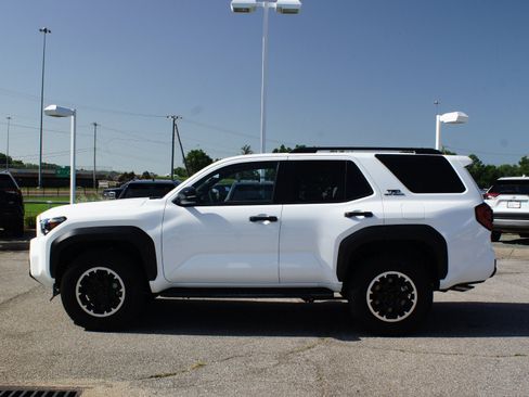 Used 2026 Toyota 4Runner TRD Sport AWD/4WD image 12