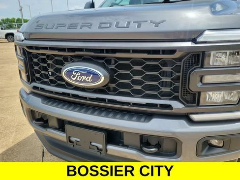 Used 2023 Ford F250 Lariat w/ Sport Appearance Package AWD/4WD image 31