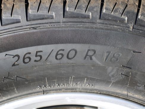 New 2026 Jeep Grand Cherokee L Laredo image 40