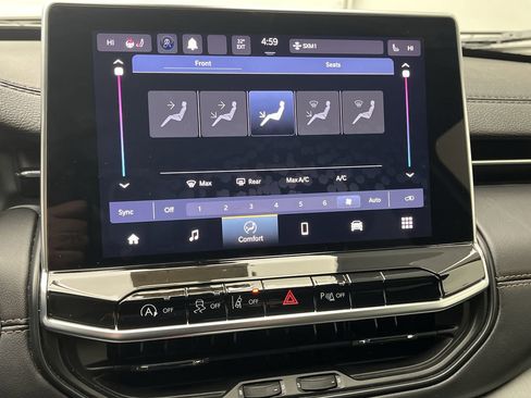 Used 2023 Jeep Compass Limited image 19