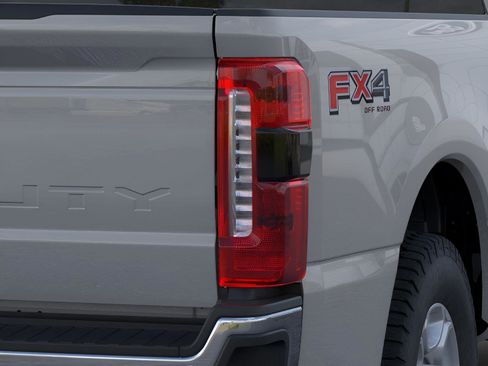 New 2026 Ford F250 XLT image 21