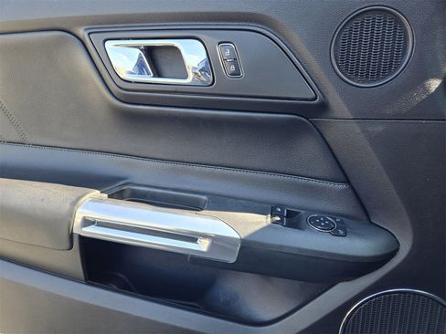 Used 2016 Ford Mustang GT Premium image 20