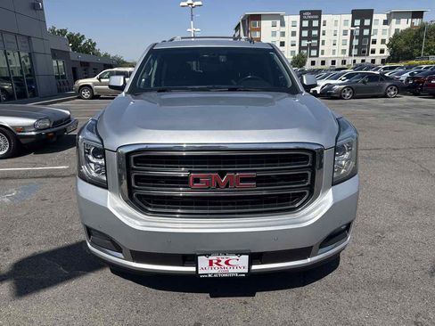Used 2015 GMC Yukon XL SLT w/ HD Trailering Package AWD/4WD image 3