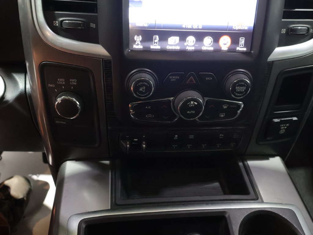 Used 2015 RAM 2500 Limited AWD/4WD image 27