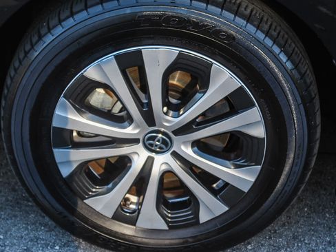 Used 2022 Toyota Prius Prime XLE image 10