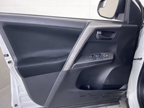 Used 2017 Toyota RAV4 LE w/ All Weather Liner Package AWD/4WD image 10