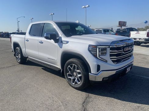 Used 2024 GMC Sierra 1500 SLT AWD/4WD image 38