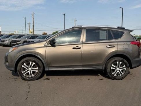 Used 2014 Toyota RAV4 LE AWD/4WD image 4