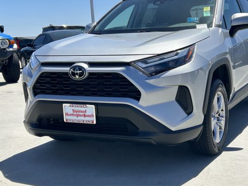 Certified 2025 Toyota RAV4 XLE FWD image 7