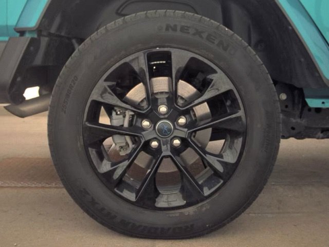 Used 2024 Jeep Wrangler Unlimited Sahara AWD/4WD image 23