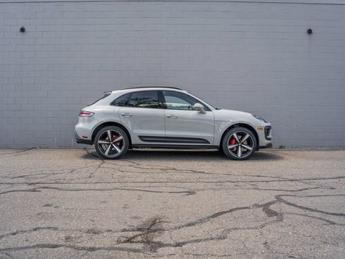 Certified 2026 Porsche Macan S AWD/4WD image 8