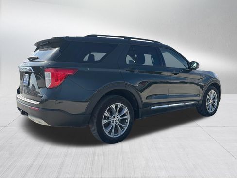 Used 2024 Ford Explorer XLT w/ Equipment Group 202A AWD/4WD image 7