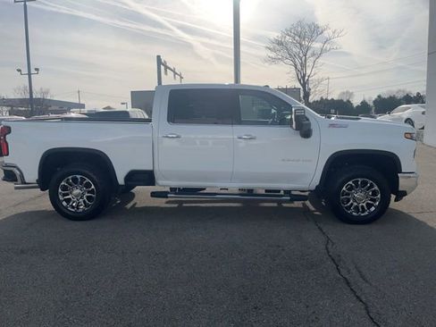 New 2026 Chevrolet Silverado 2500 LTZ w/ LTZ Premium Package AWD/4WD image 6