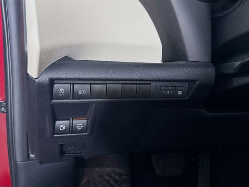 Certified 2024 Toyota Sienna XLE FWD image 11