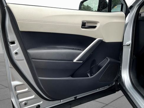 Used 2026 Toyota Corolla Cross L FWD image 21