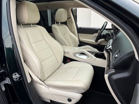 Used 2023 Mercedes-Benz GLS 450 4MATIC image 33