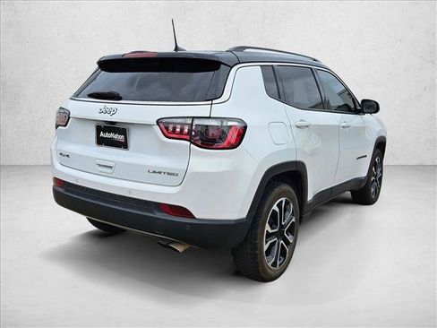 Used 2022 Jeep Compass Limited AWD/4WD image 5