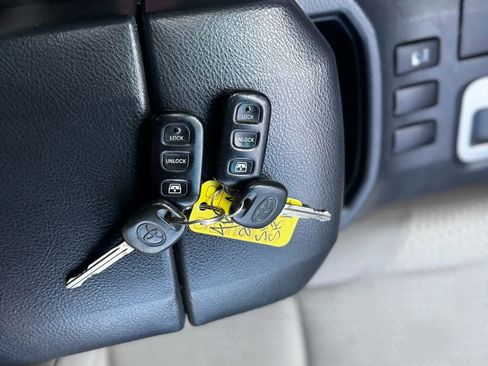 Used 2006 Toyota 4Runner Sport AWD/4WD image 37