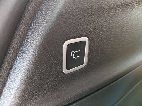 Certified 2021 Chrysler Pacifica Pinnacle AWD/4WD image 56
